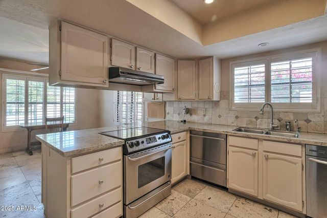 7809 E MONTEBELLO Avenue, Scottsdale, AZ 85250