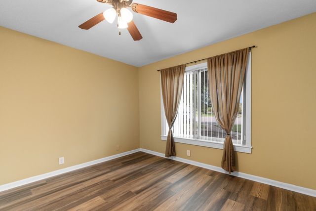 800 Egret Cir Apt 52, Little River, SC 29566
