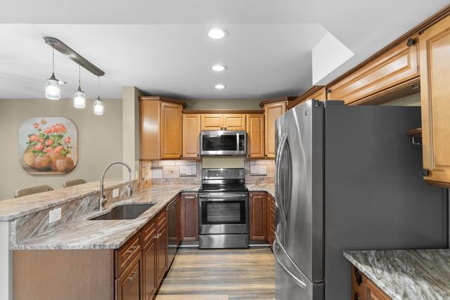 800 Egret Cir Apt 52, Little River, SC 29566