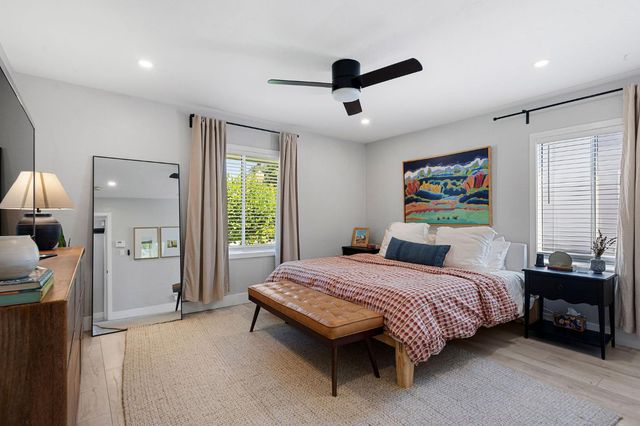 518 Fremont Way, Sacramento, CA 95818