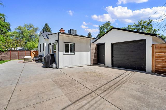 518 Fremont Way, Sacramento, CA 95818