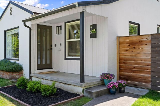 518 Fremont Way, Sacramento, CA 95818