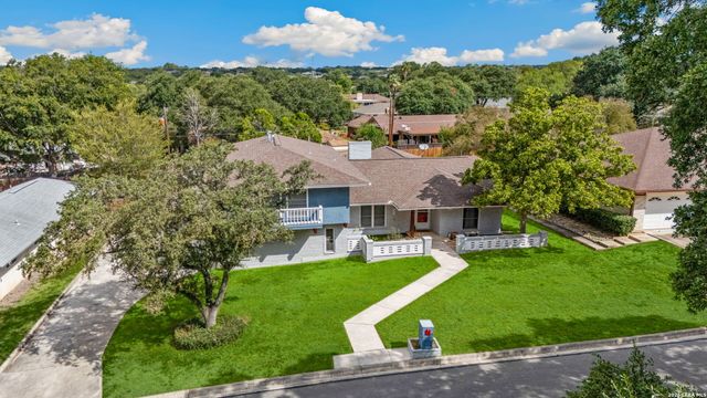5907 WINTERHAVEN DR, Windcrest, TX 78239