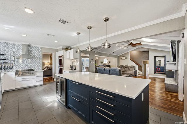 5907 WINTERHAVEN DR, Windcrest, TX 78239