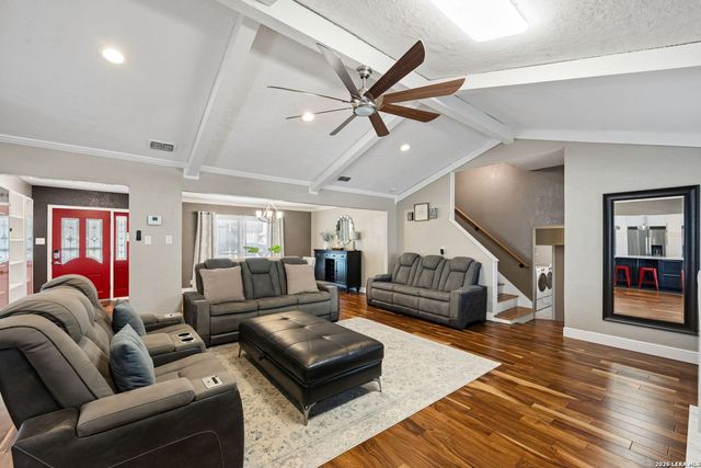 5907 WINTERHAVEN DR, Windcrest, TX 78239