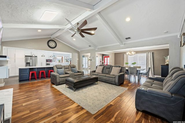 5907 WINTERHAVEN DR, Windcrest, TX 78239
