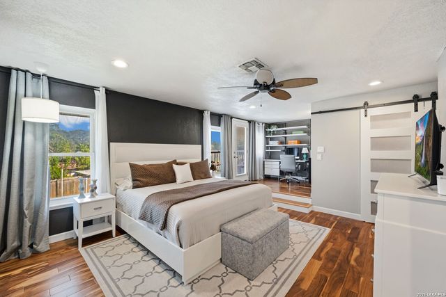5907 WINTERHAVEN DR, Windcrest, TX 78239