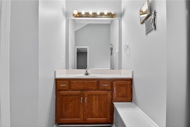 605 Oak Drive, Raymore, MO 64083