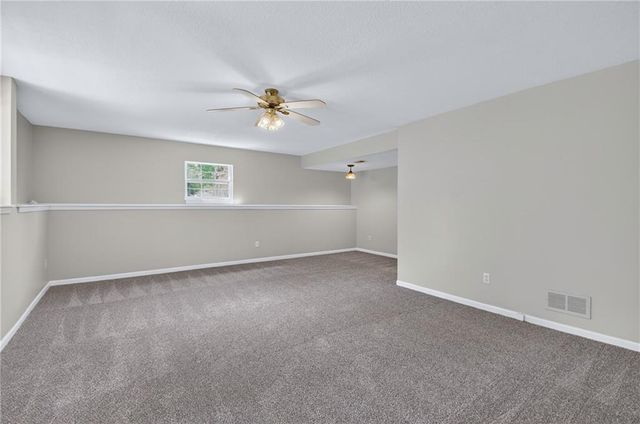 605 Oak Drive, Raymore, MO 64083