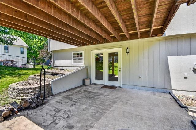 605 Oak Drive, Raymore, MO 64083