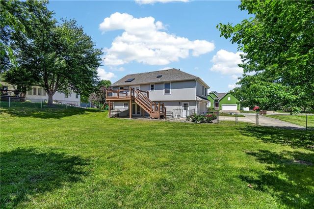 605 Oak Drive, Raymore, MO 64083
