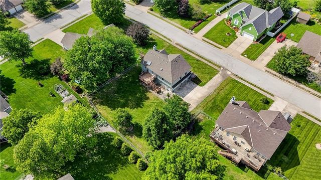 605 Oak Drive, Raymore, MO 64083