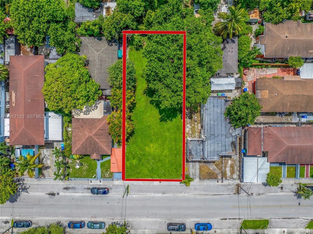 1376 NW 32nd St, Miami, FL 33142