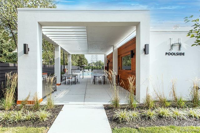 533 E Harrison Avenue 30, Royal Oak, MI 48067