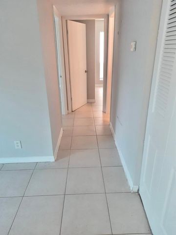 1500 N Congress Avenue B29, West Palm Beach, FL 33401