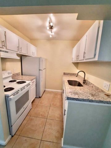 1500 N Congress Avenue B29, West Palm Beach, FL 33401