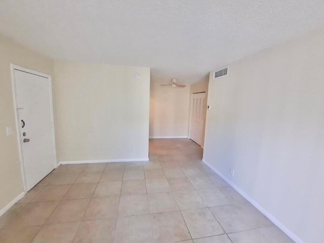 1500 N Congress Avenue B29, West Palm Beach, FL 33401