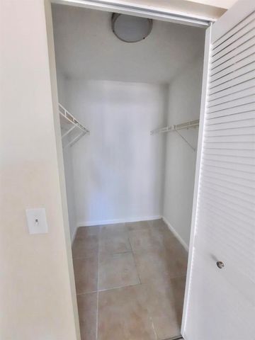 1500 N Congress Avenue B29, West Palm Beach, FL 33401