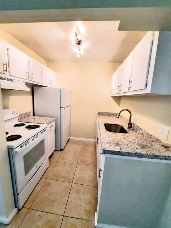 1500 N Congress Avenue B29, West Palm Beach, FL 33401