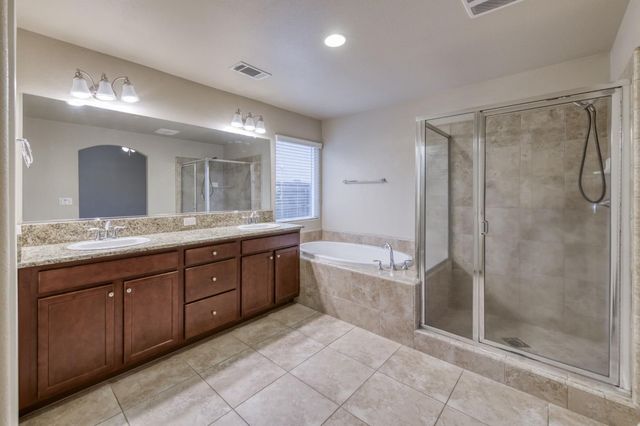 2719 Tamarack Avenue, Sanger, CA 93657