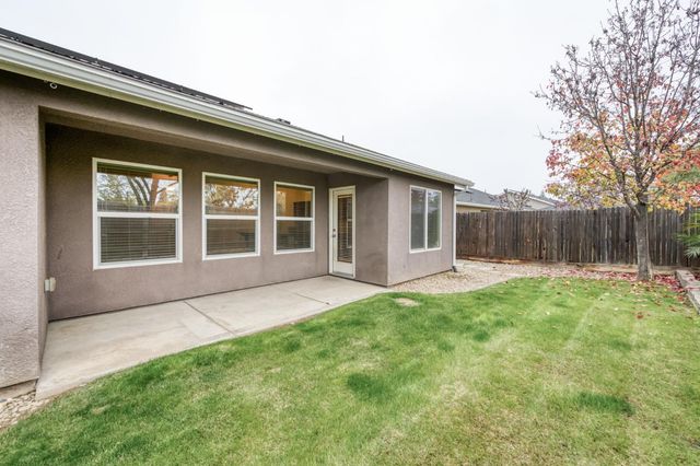 2719 Tamarack Avenue, Sanger, CA 93657