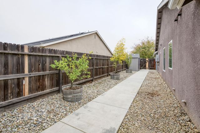 2719 Tamarack Avenue, Sanger, CA 93657