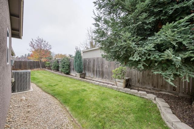 2719 Tamarack Avenue, Sanger, CA 93657