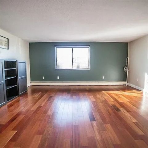 66 Girard Avenue 215, Newport, RI 02840