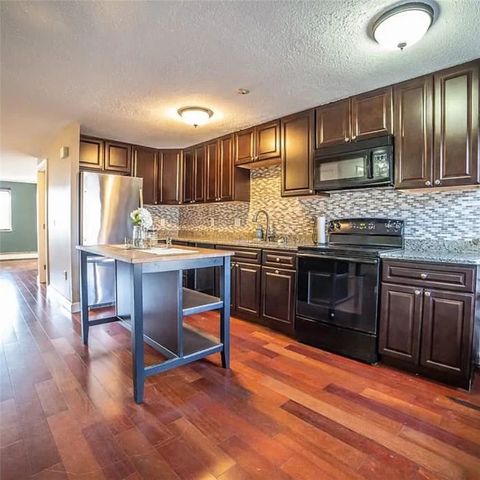 66 Girard Avenue 215, Newport, RI 02840