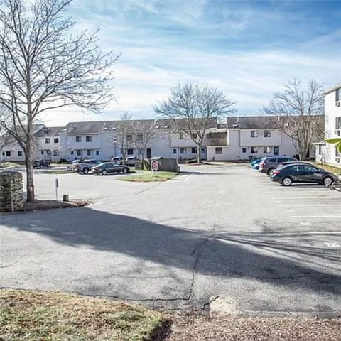 66 Girard Avenue 215, Newport, RI 02840