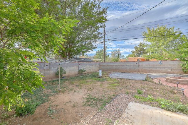 9723 Salem Road NE, Albuquerque, NM 87112