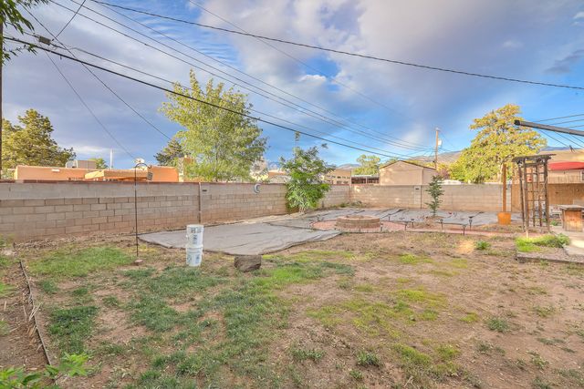 9723 Salem Road NE, Albuquerque, NM 87112