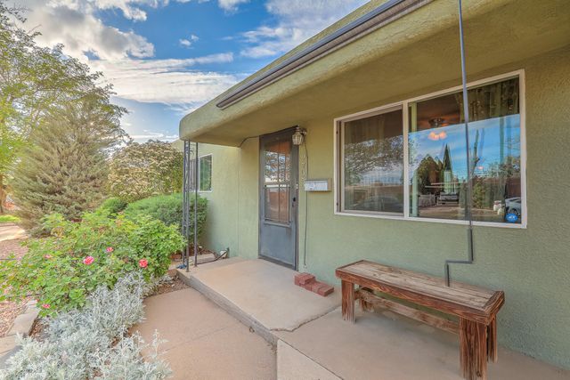 9723 Salem Road NE, Albuquerque, NM 87112