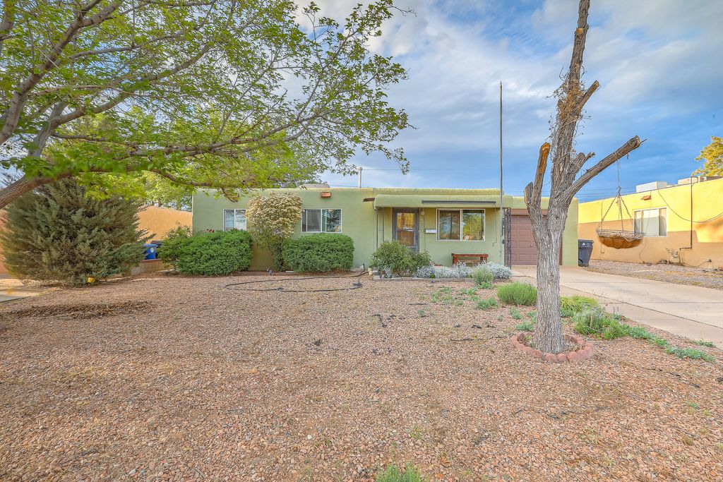 9723 Salem Road NE, Albuquerque, NM 87112
