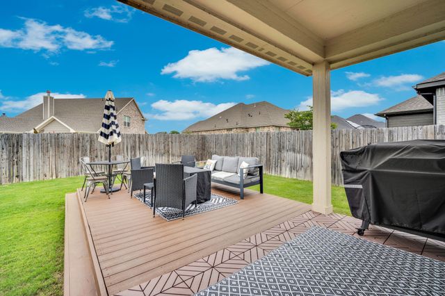 712 Ascot Court, Ennis, TX 75119