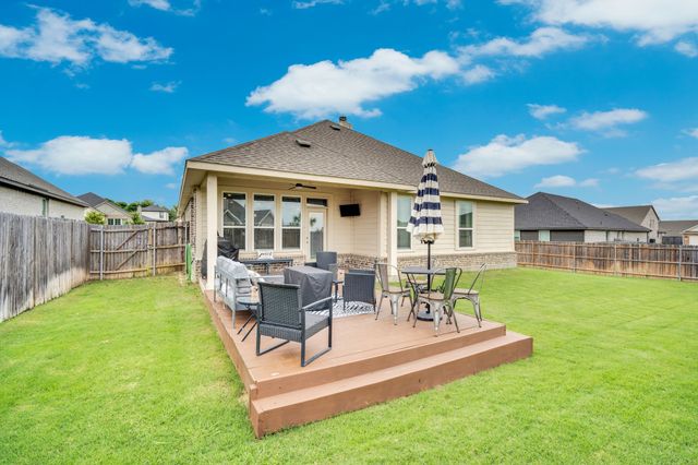 712 Ascot Court, Ennis, TX 75119