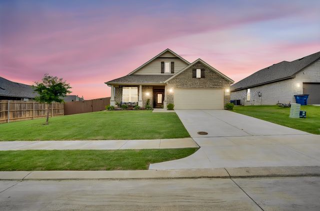 712 Ascot Court, Ennis, TX 75119