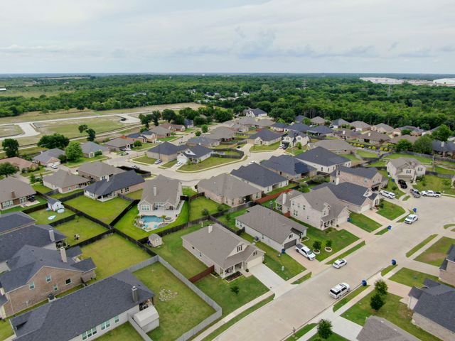 712 Ascot Court, Ennis, TX 75119