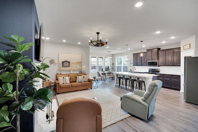 712 Ascot Court, Ennis, TX 75119