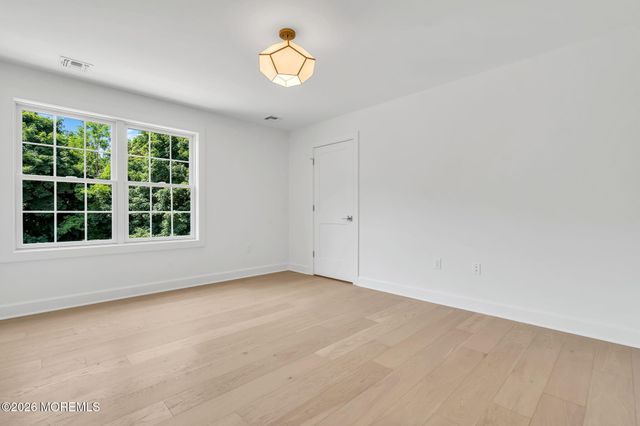 1 Barrington Court, Holmdel, NJ 07733