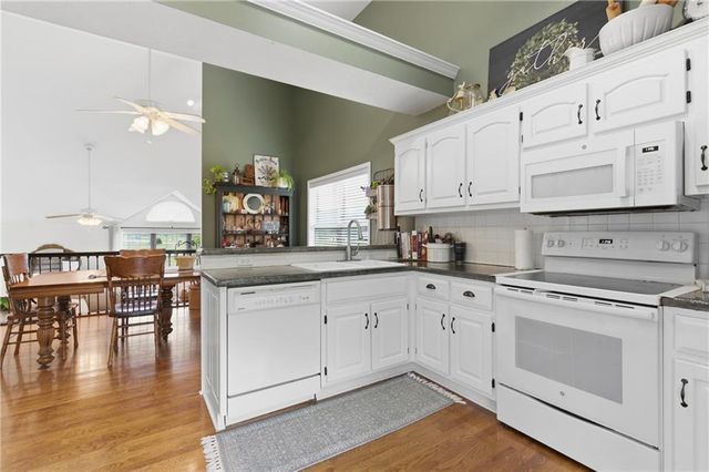30109 E 222nd Court, Pleasant Hill, MO 64080