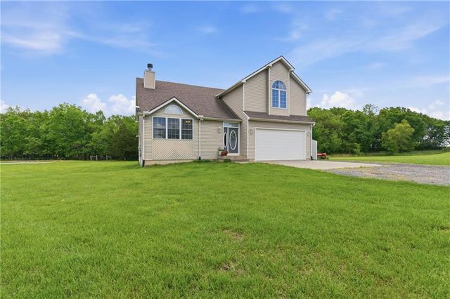 30109 E 222nd Court, Pleasant Hill, MO 64080