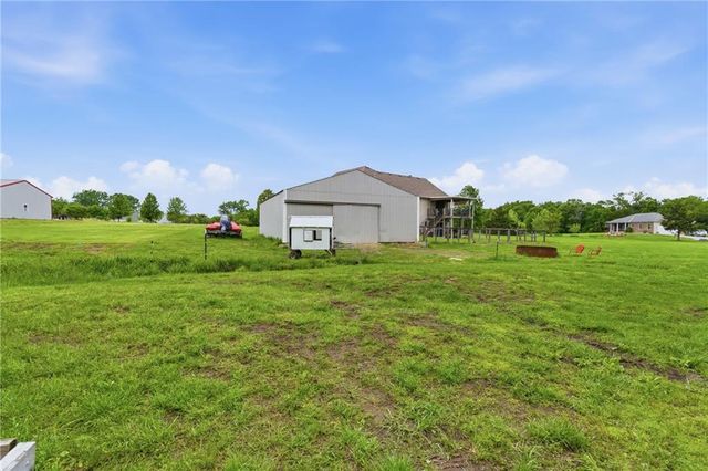 30109 E 222nd Court, Pleasant Hill, MO 64080
