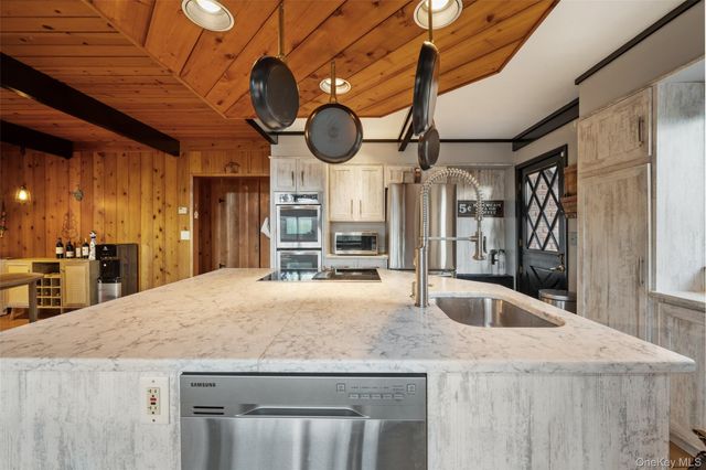 36 Kirk Lake Drive, Mahopac, NY 10541