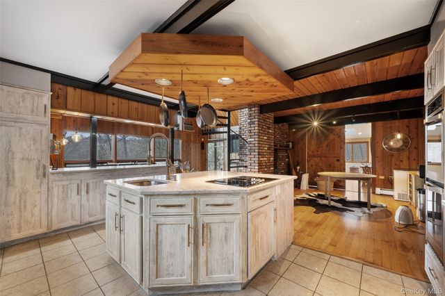 36 Kirk Lake Drive, Mahopac, NY 10541