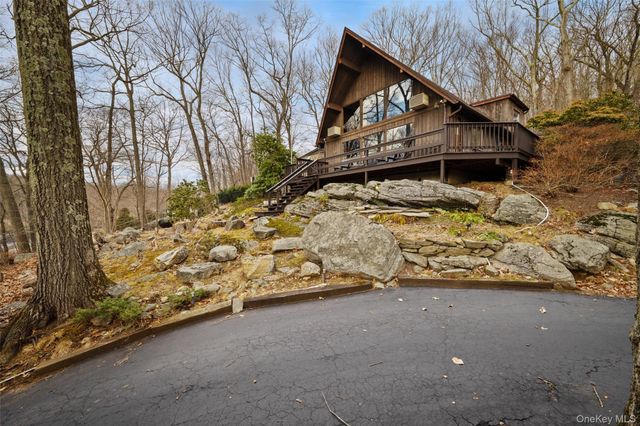 36 Kirk Lake Drive, Mahopac, NY 10541