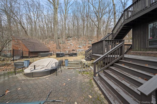 36 Kirk Lake Drive, Mahopac, NY 10541