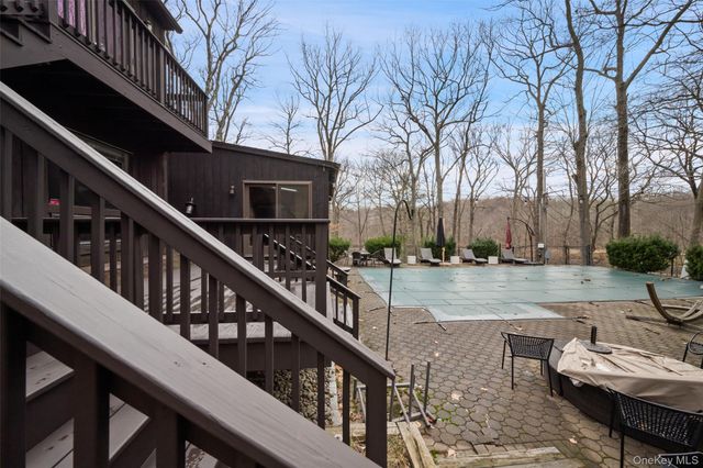 36 Kirk Lake Drive, Mahopac, NY 10541