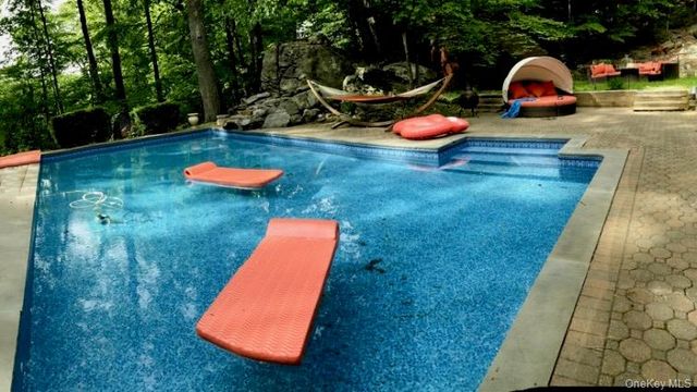 36 Kirk Lake Drive, Mahopac, NY 10541