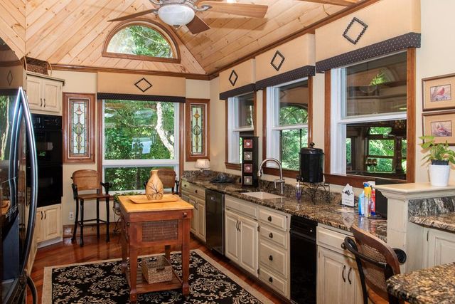 786 Ramey Mountain Road, Hiawassee, GA 30546